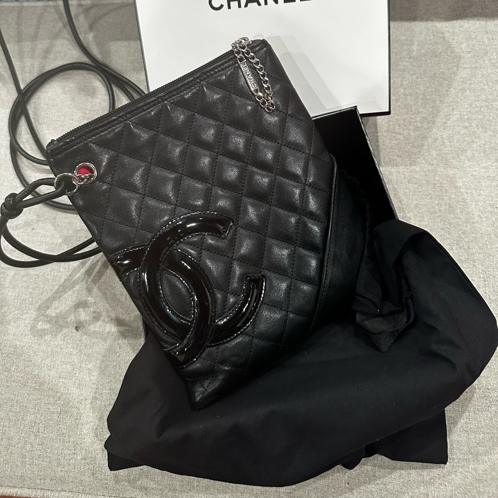 Authentic Chanel CC Cambon Ligne Pochette
Quilted Crossbody,Shoulder Bag